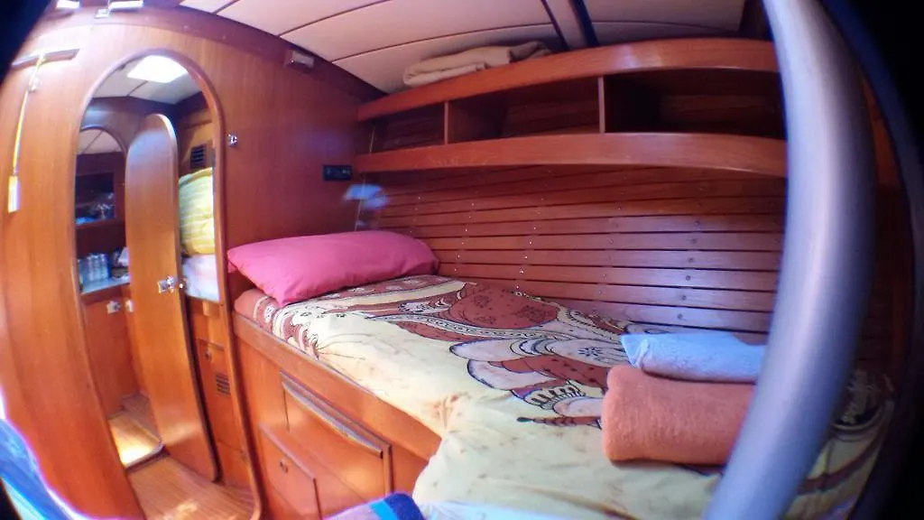 Botel Hotel Seagull Janov